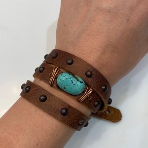 Leather turquoise strap bracelet